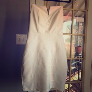 V-Cut White Strapless Dress